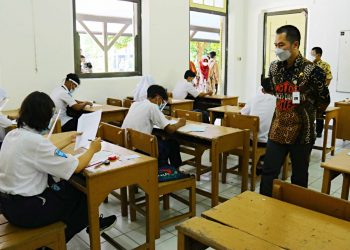 Pantau Ujian, Hartopo Ingatkan Pentingnya Disiplin Laksanakan Prokes