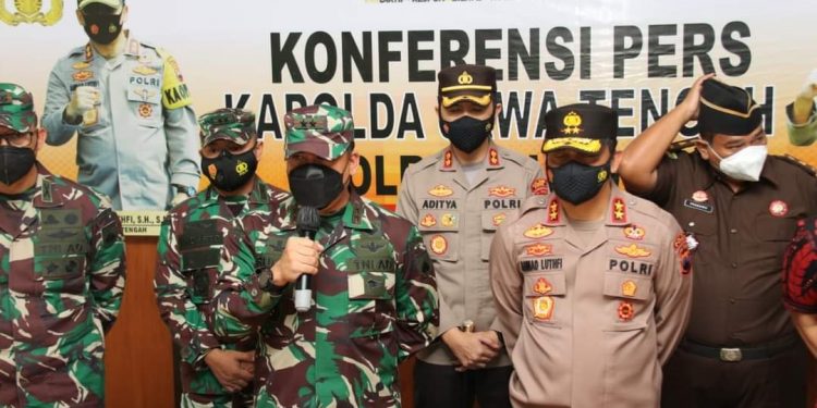 Melonjak, Kapolda dan Pangdam Cek Penanganan Kasus Covid di Kudus