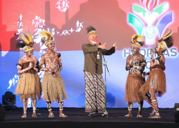 Ganjar Lepas Kontingen PON Papua dalam Peringatan Haornas