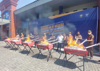 Barbuk Rokok Ilegal Rp 8,1 M Dibakar
