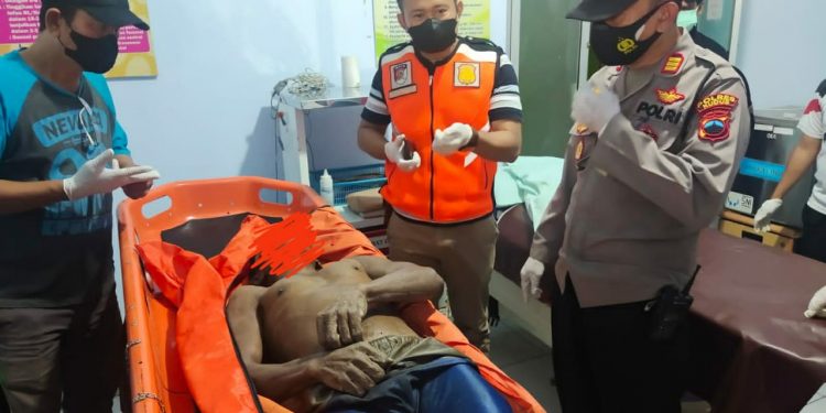 Dikira Kain Mengambang, Ternyata Mayat Pria