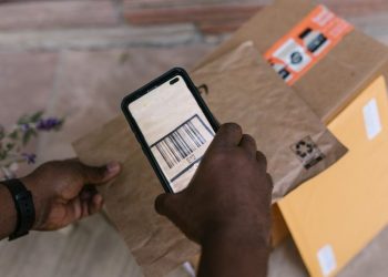 Cara Mengecek Resi dengan Akurat Secara Online