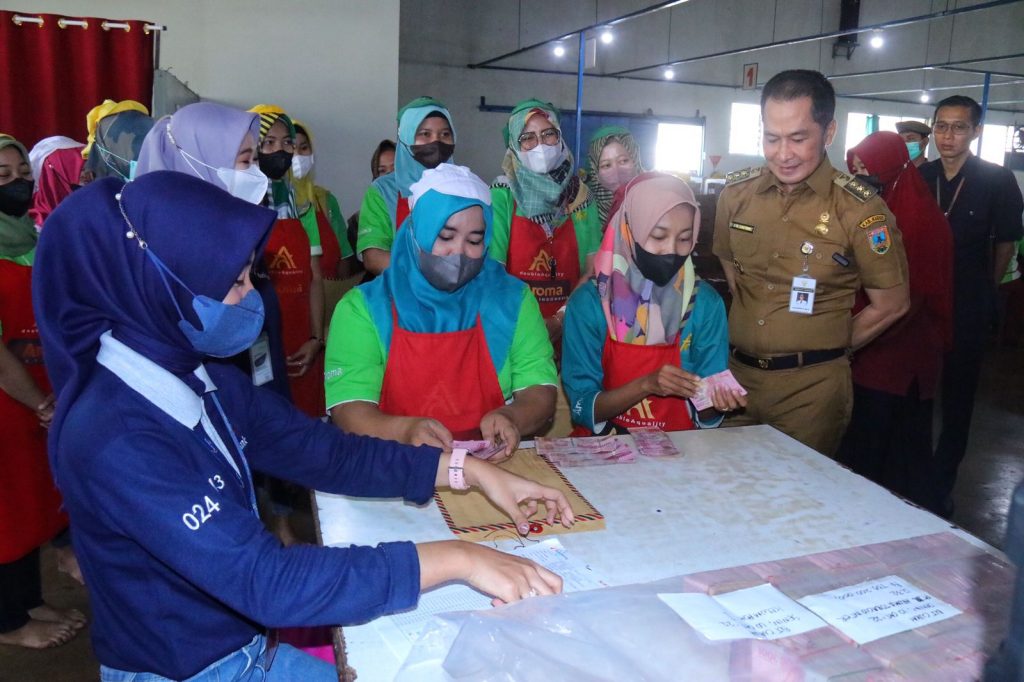 BLT dana cukai untuk buruh