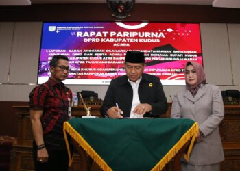 Dorong Peningkatan PAD, DPRD Kudus Sahkan Perda Pajak Daerah dan Retribusi Daerah