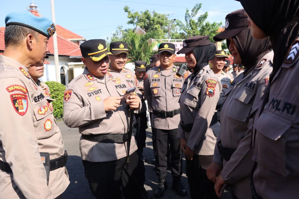 Kapolres Kudus Sidak HP Anggota ada Judi Online